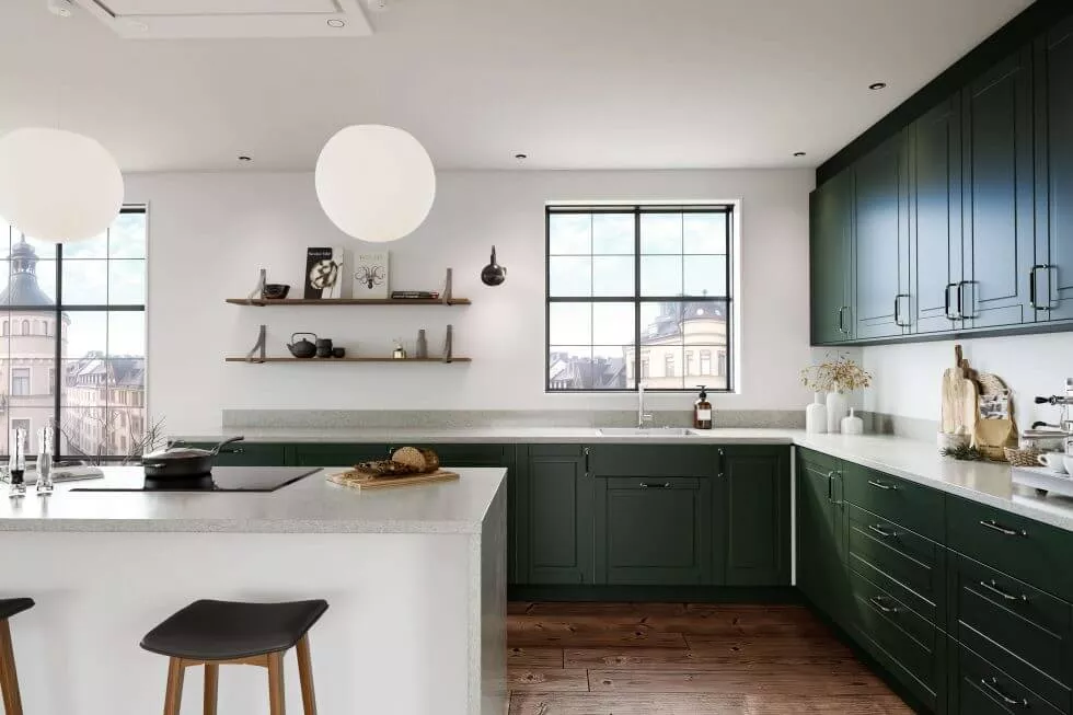 Silvriga runda beslag.